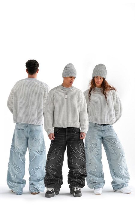 Baggy jeans style Why Loose Fits Are the Future of Fashion