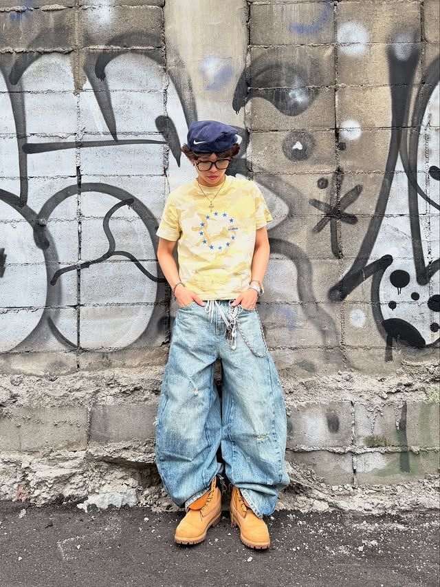 Baggy jeans- Embrace styling anchors to elevate the look